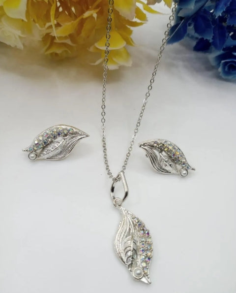 Flower Design Gold Plated Artificial Stone Set – New Arrival Lockit Jewelry with Tops